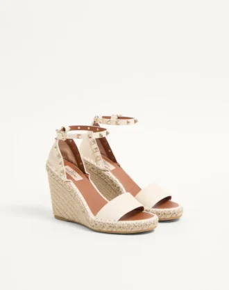 Double Rockstud kornet kalveskinn wedge-sandaler 105 mm