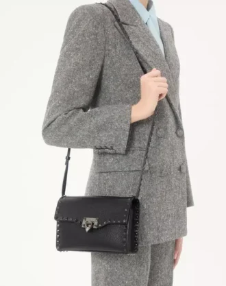 Liten Rockstud-veske i kornet kalveskinn