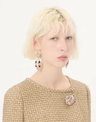 Pas Plus-øreringer i metall, harpiks, emalje og Swarovski®-krystaller