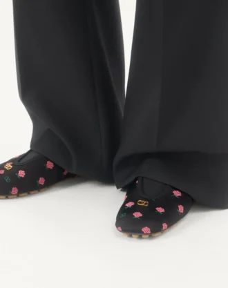 Rhytmika-tøfler i jacquard-stoff med rosemønster