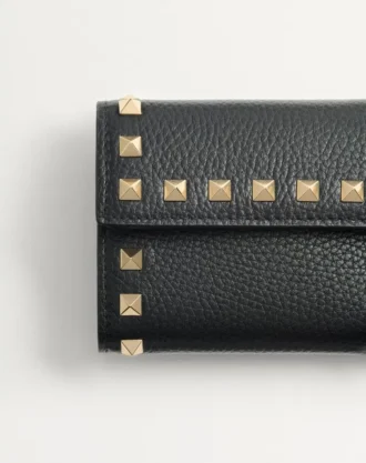 Rockstud Trifold Wallet i kornet kalveskinn