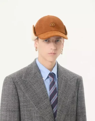 Valentino Garavani Vlogo Signature baseballcap i semsket skinn og saueskinn