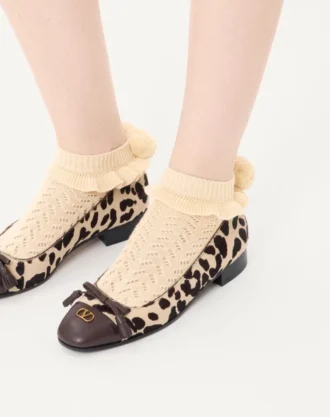 Valet Du Roi ballerinasko i kalveskinn med ponieffekt 25 mm Valet Du Roi ballerinasko i kalveskinn med ponieffekt 25 mm